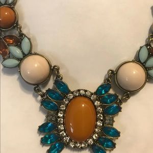 First off wins Beautiful chunky necklace